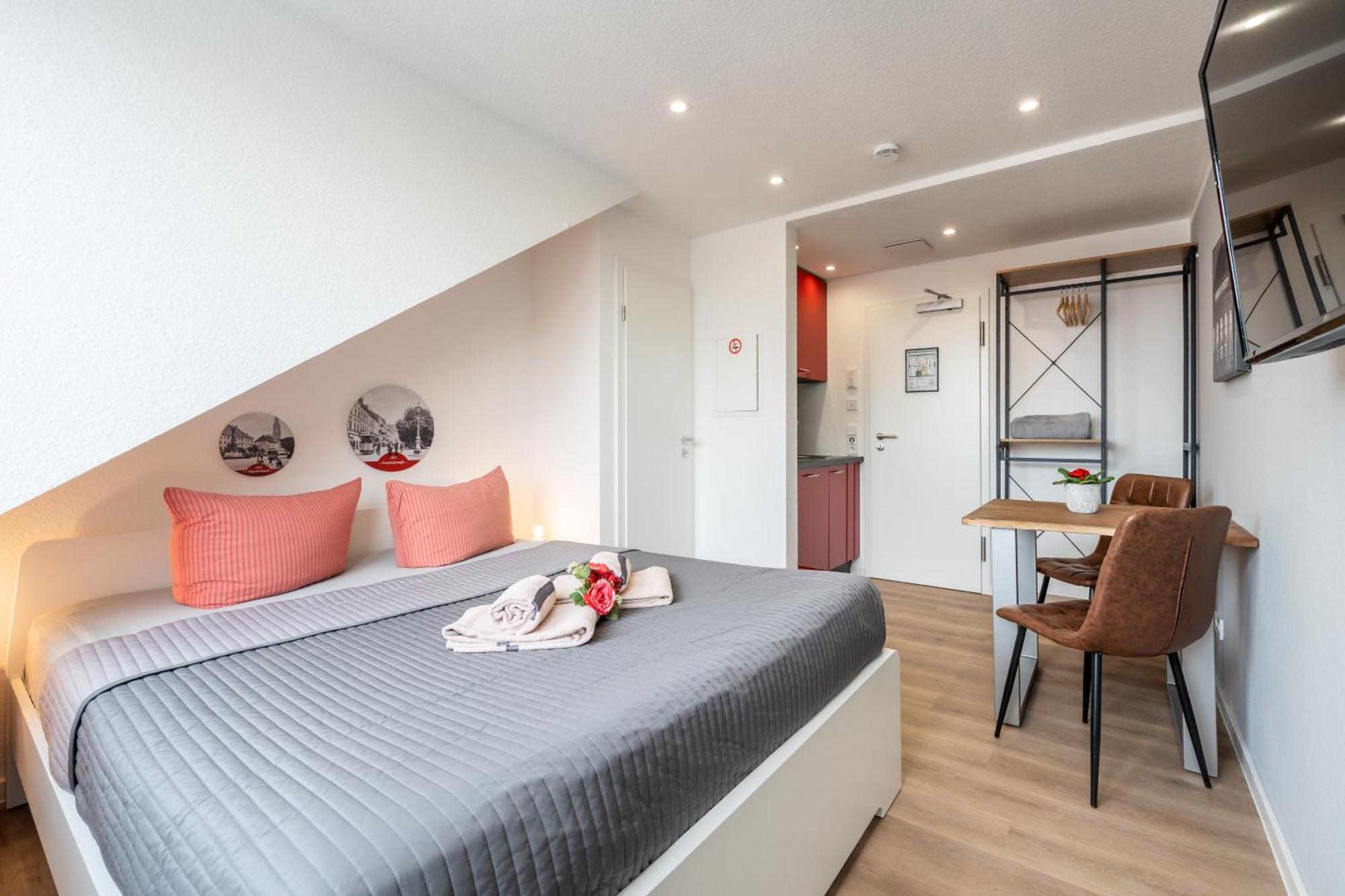 Wohnen Auf Zeit - Innenstadt-Appartements Freiburg im Breisgau Kamer foto